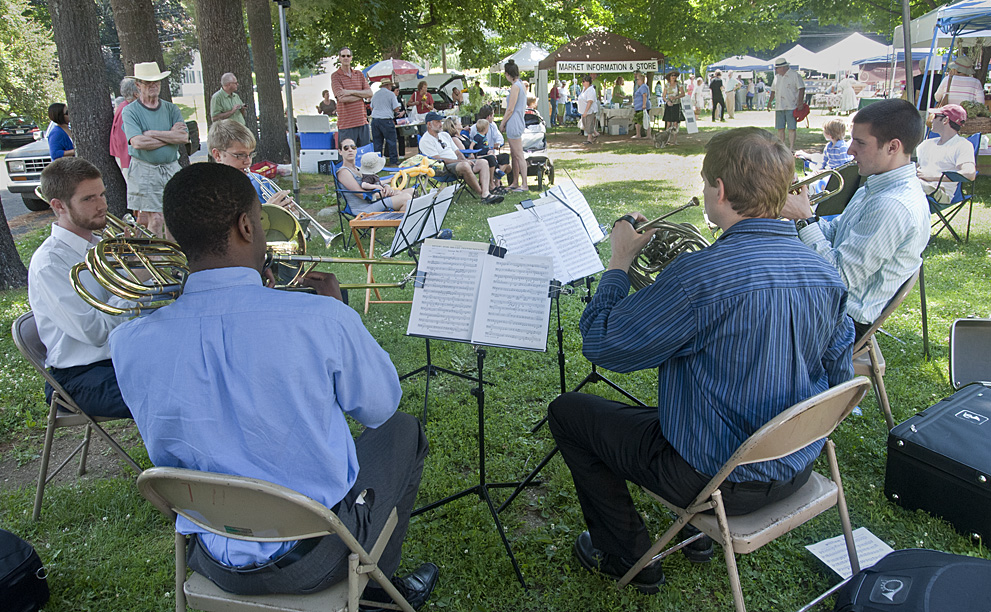 Brass Quintet from Yale Plays Famers Market - Norfolk Now : Norfolk Now