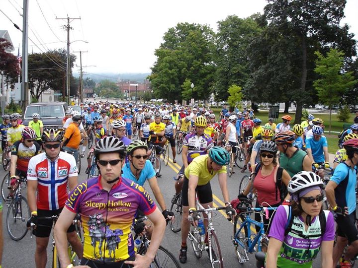 Tour of the Litchfield Hills Raises Funds for Cancer Patients