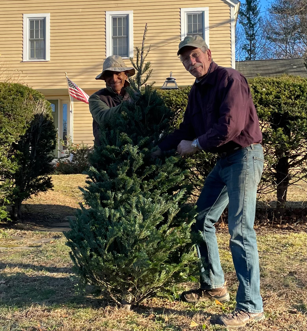 Norfolk Community Association Volunteers Light Up the Town with Holiday Cheer