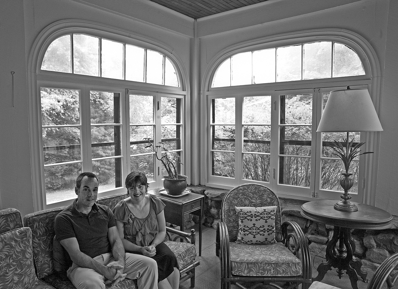 Brother and Sister Innkeeper Team