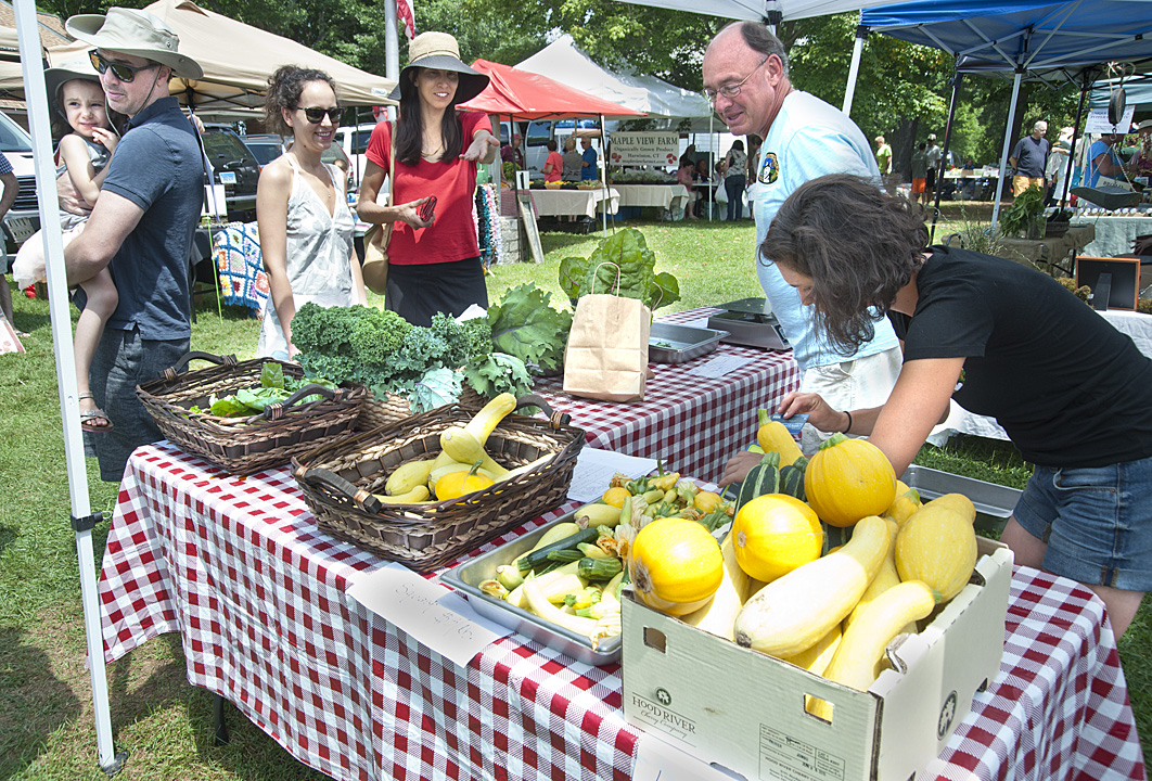 Farmers Market Organizes Townwide Activities on Norfolk Day