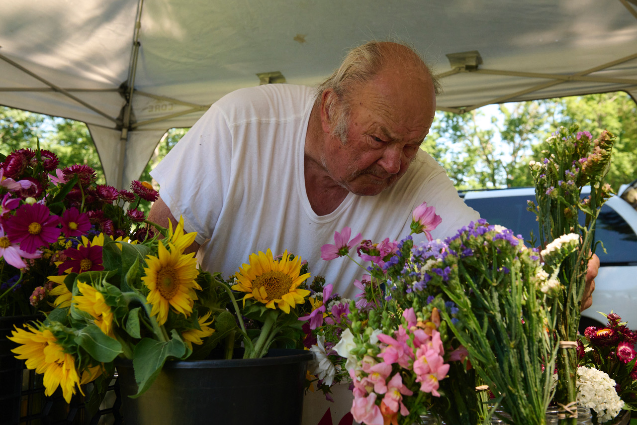 It Must Be Summer – The Farmers Market is OpenI