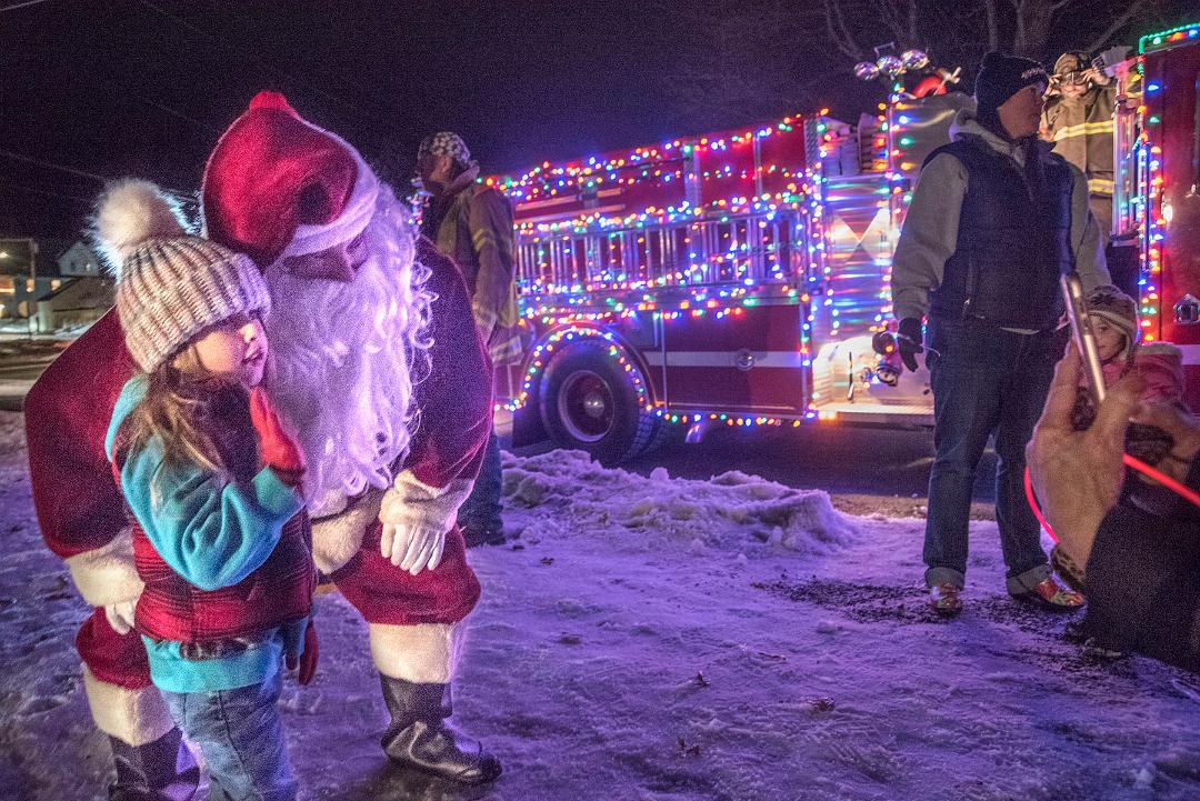 Santa Comes to Town