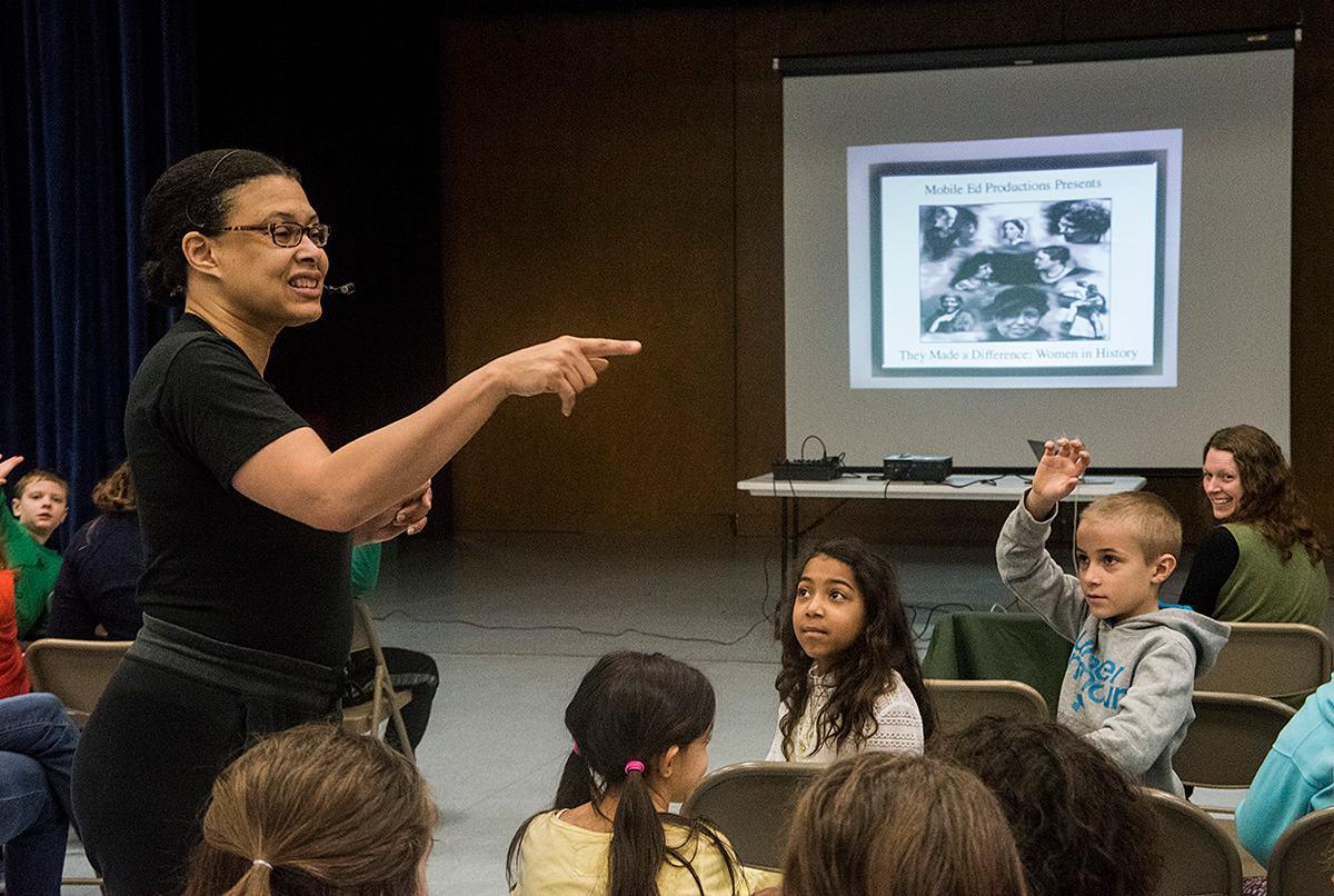 Students Travel Back in Time to Meet Women Who Made a Difference