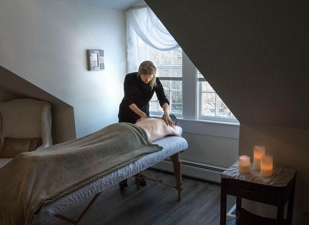 Mountain View Green Retreat Offers Bio-Magnet, Massage and Reiki Therapies